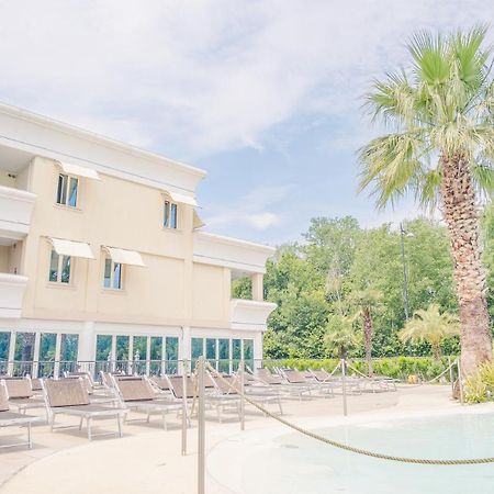 Relais Du Lac Village - Italian Homing ديسينسانو ديل غاردا المظهر الخارجي الصورة