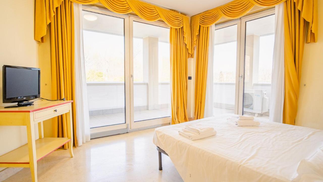 Relais Du Lac Village - Italian Homing ديسينسانو ديل غاردا المظهر الخارجي الصورة