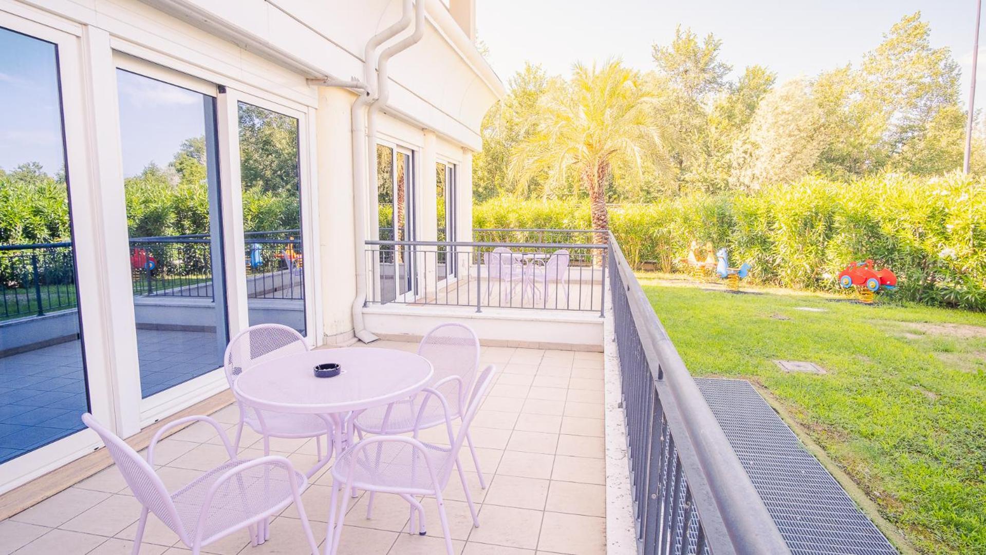 Relais Du Lac Village - Italian Homing ديسينسانو ديل غاردا المظهر الخارجي الصورة
