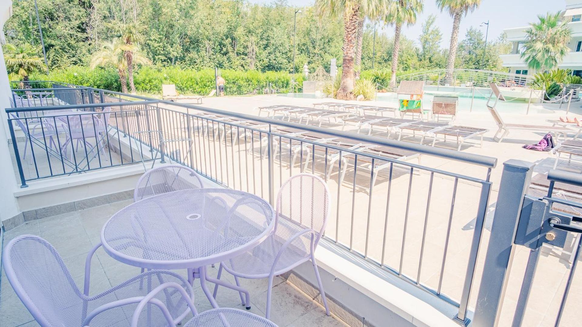 Relais Du Lac Village - Italian Homing ديسينسانو ديل غاردا المظهر الخارجي الصورة
