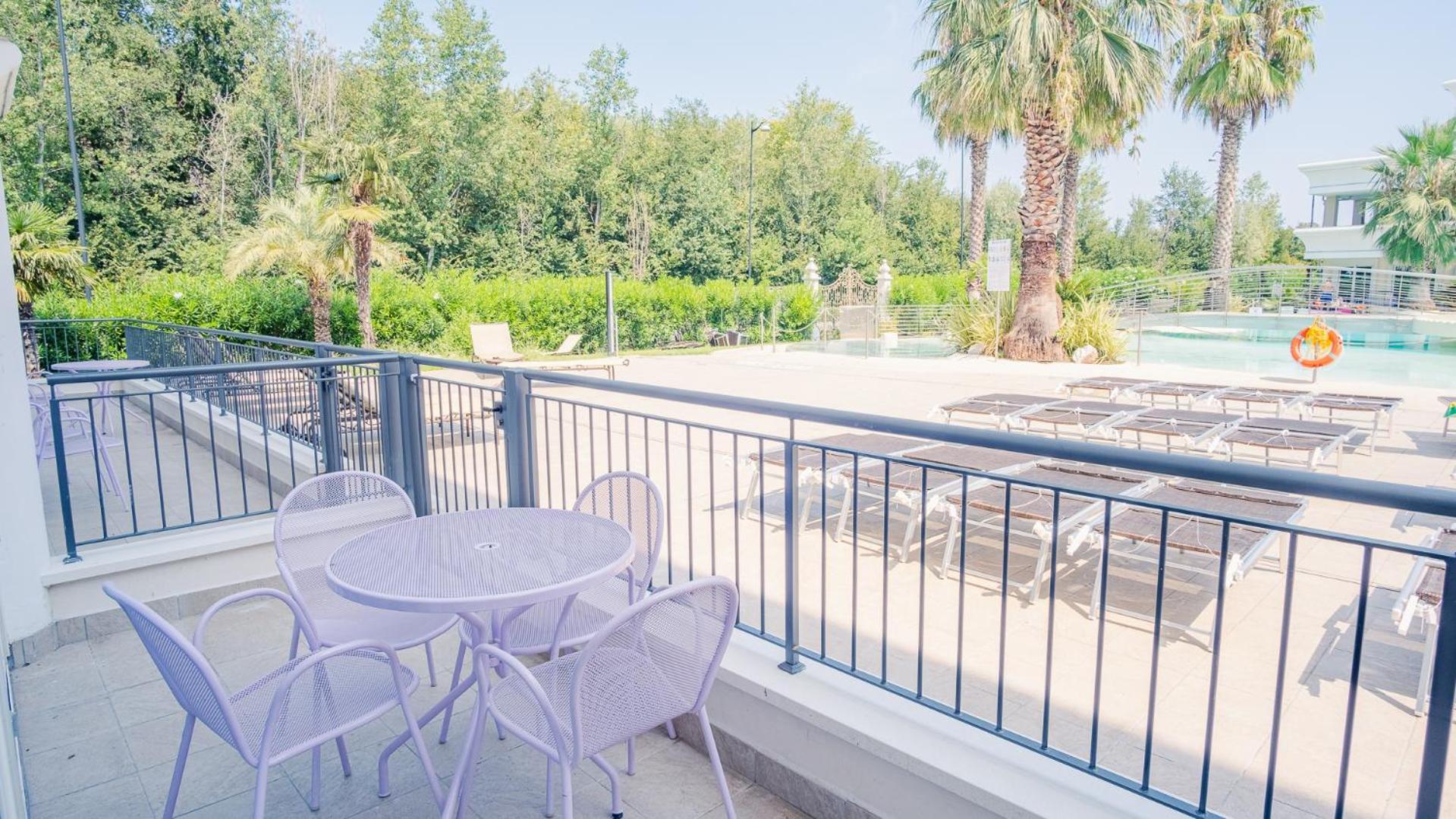 Relais Du Lac Village - Italian Homing ديسينسانو ديل غاردا المظهر الخارجي الصورة