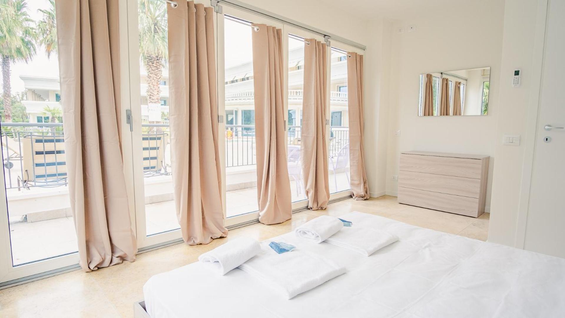 Relais Du Lac Village - Italian Homing ديسينسانو ديل غاردا المظهر الخارجي الصورة