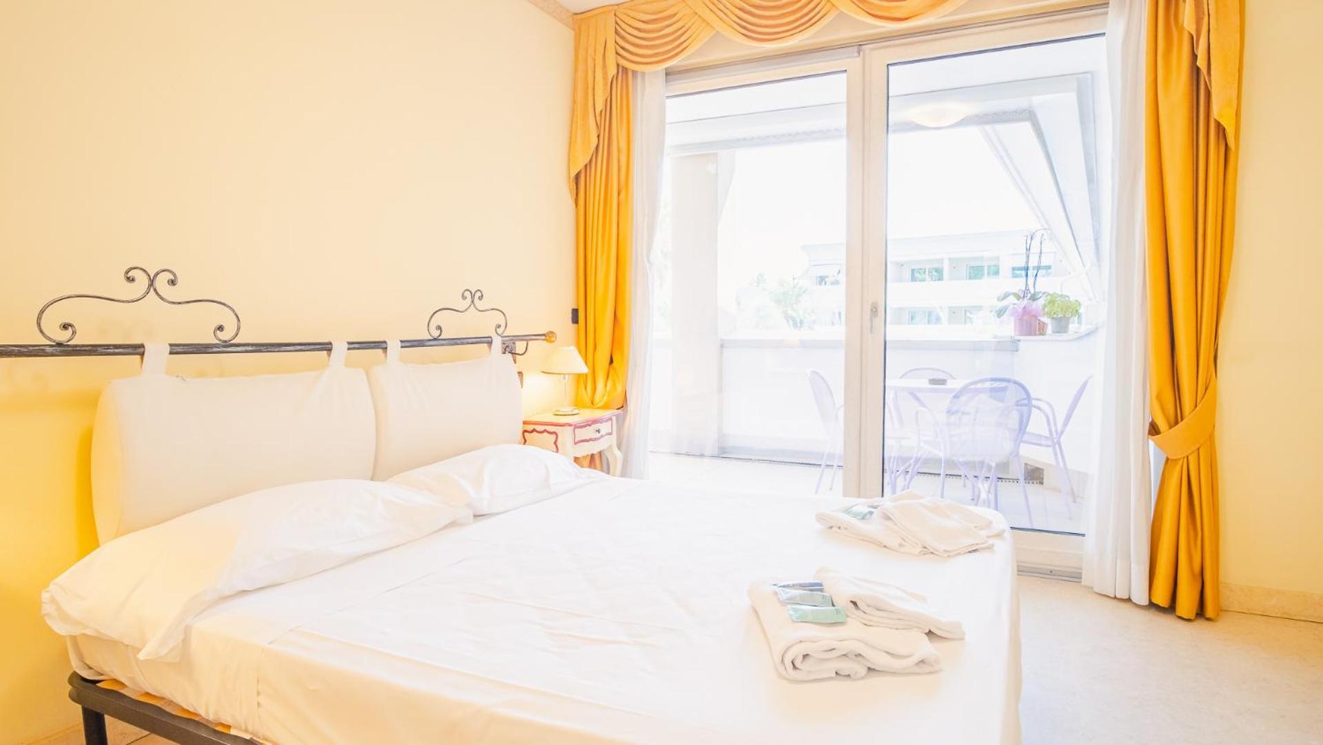 Relais Du Lac Village - Italian Homing ديسينسانو ديل غاردا المظهر الخارجي الصورة