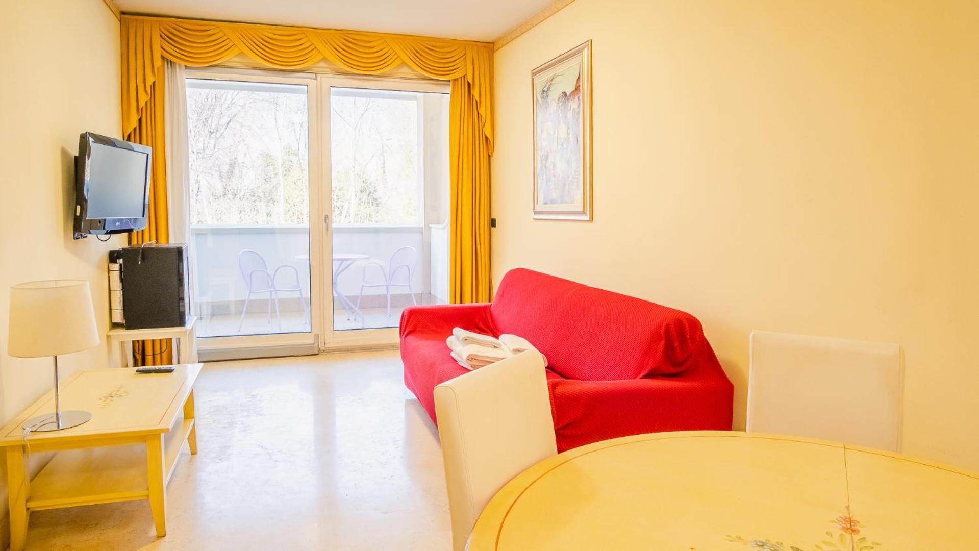 Relais Du Lac Village - Italian Homing ديسينسانو ديل غاردا المظهر الخارجي الصورة