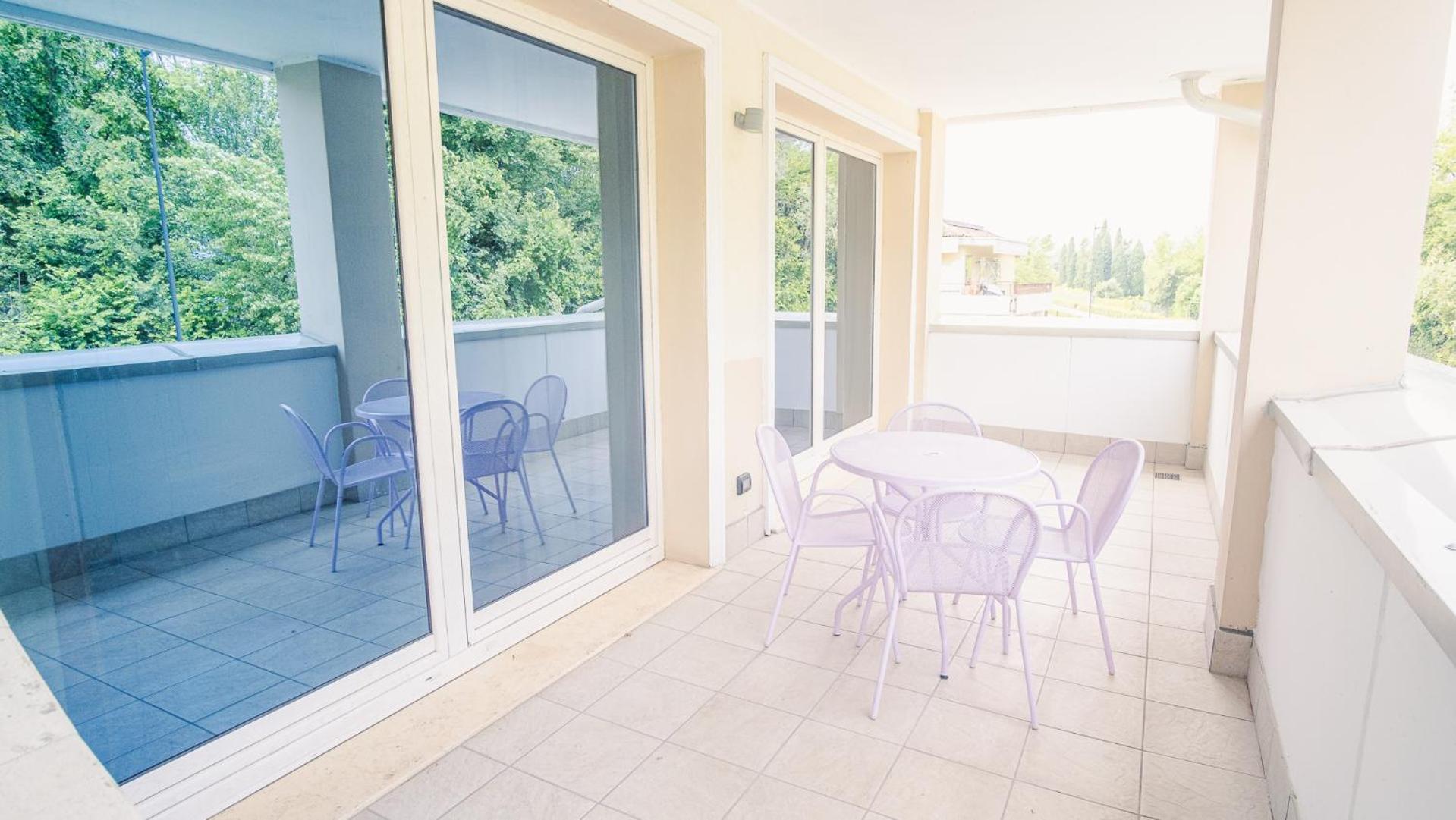Relais Du Lac Village - Italian Homing ديسينسانو ديل غاردا المظهر الخارجي الصورة